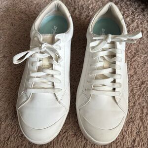 Dr. Scholl's Women's White Time Off Sneakers